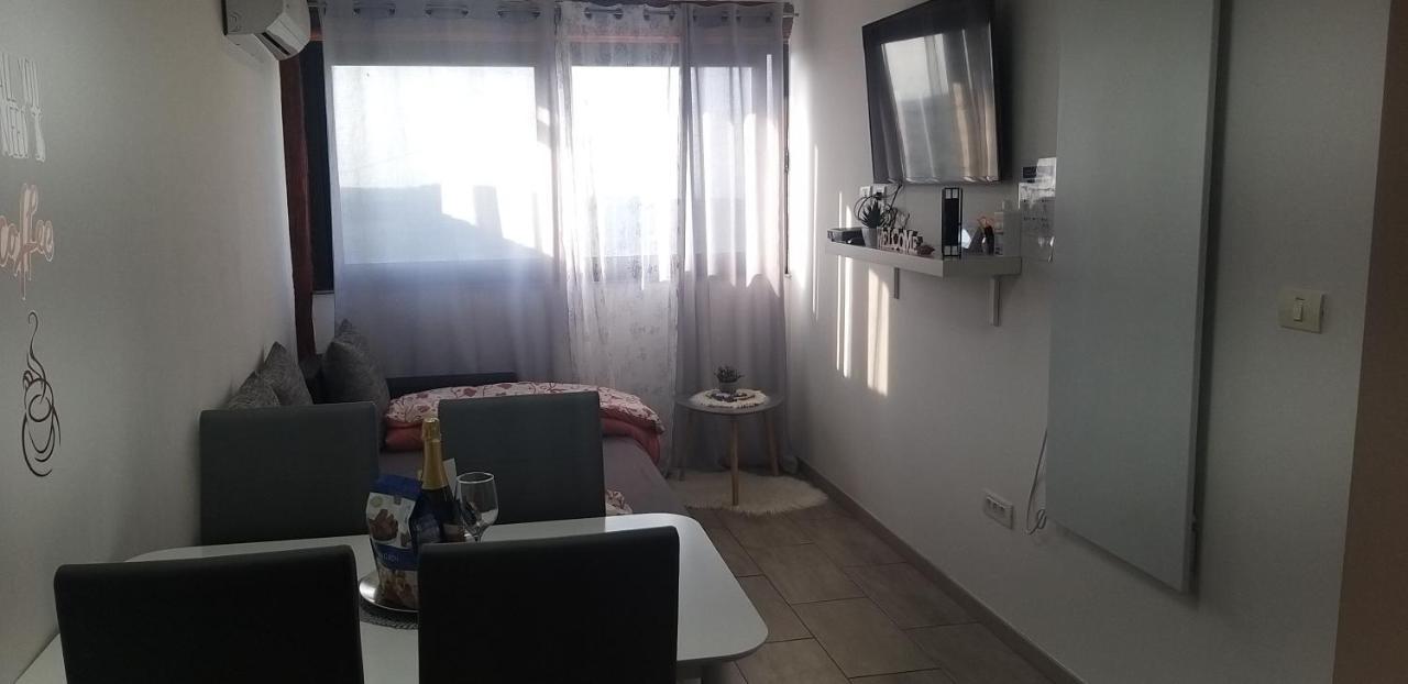 شقة كوبر  في Apartma Matjaz المظهر الخارجي الصورة